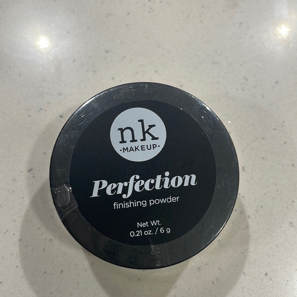 Nicka K- Perfection Finishing Powder-Banana